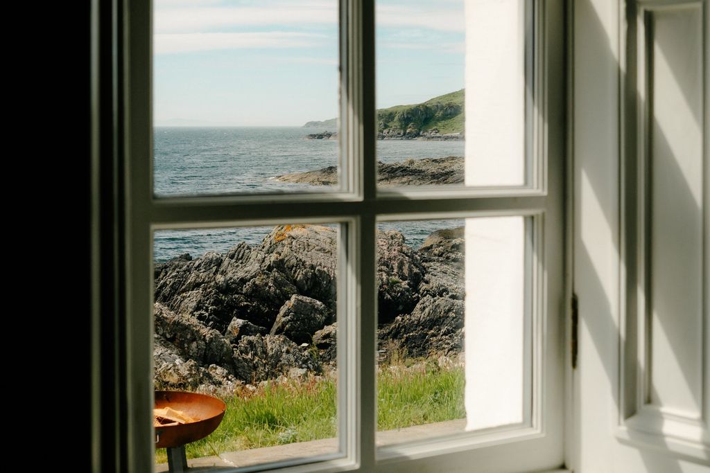 Eilean Sionnach Lighthouse Cottage 12 - Gallery