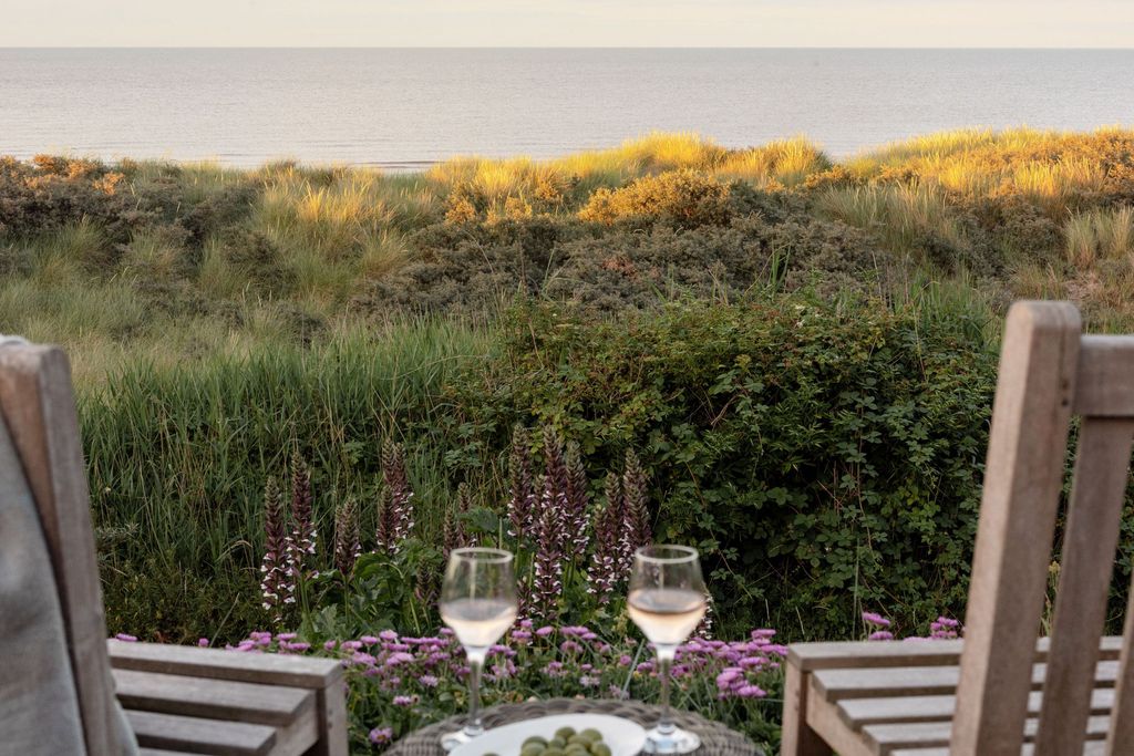 Beach Cottage, Anderby Creek 2 - Gallery