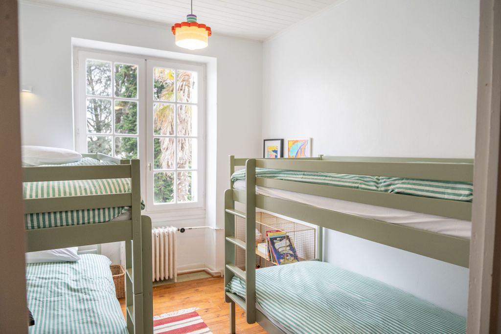 Le Beau Pierre 15 - Gallery