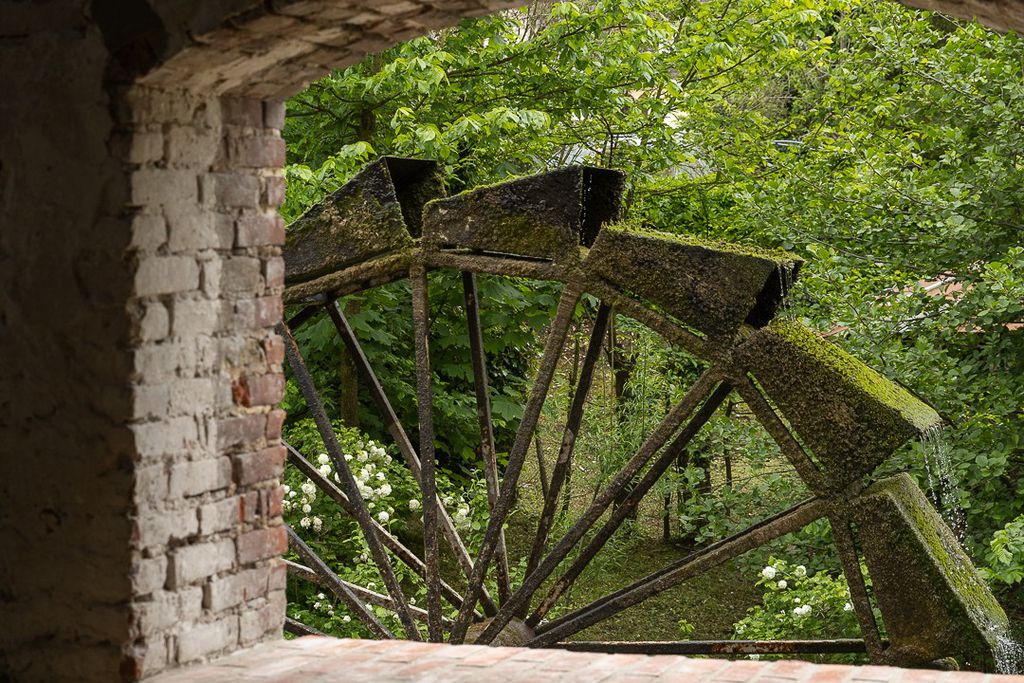 Moulin Moulin 15 - Gallery