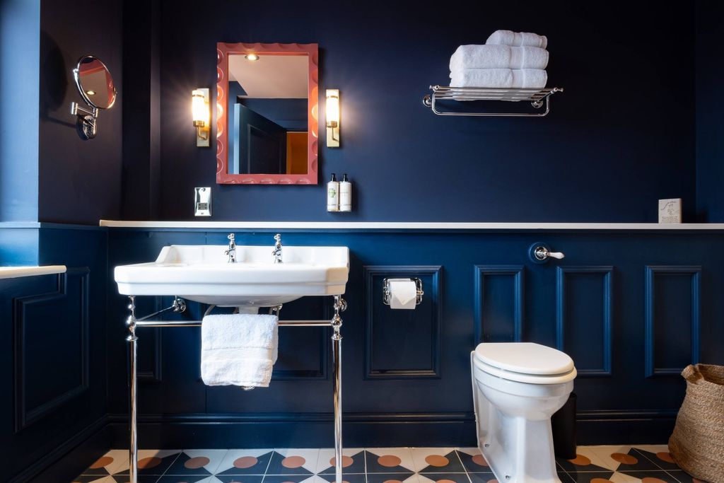 The Coat & Bear 10 - Gallery