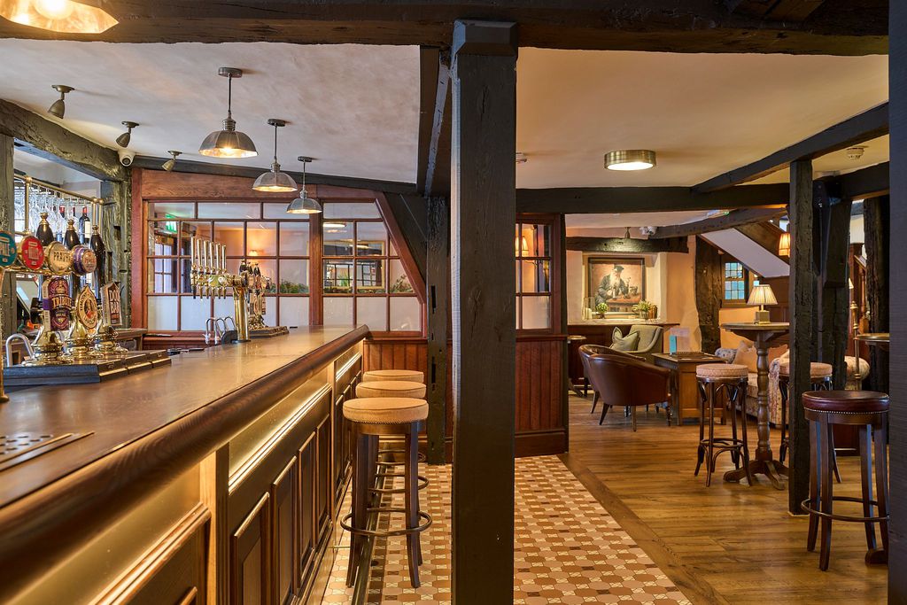 The White Horse 5 - Gallery