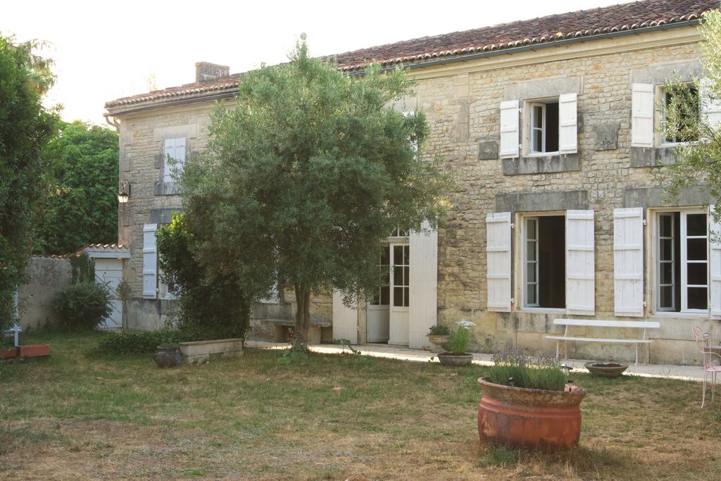 Maison Flora 1 - Gallery
