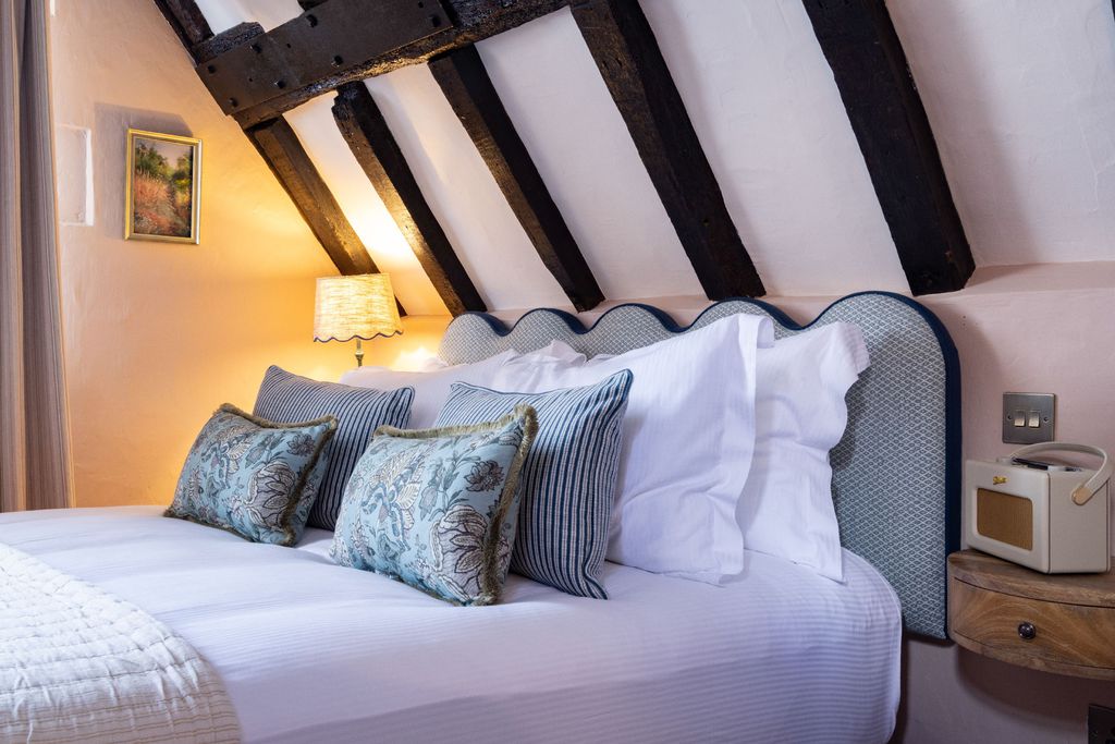 The White Hart 8 - Gallery