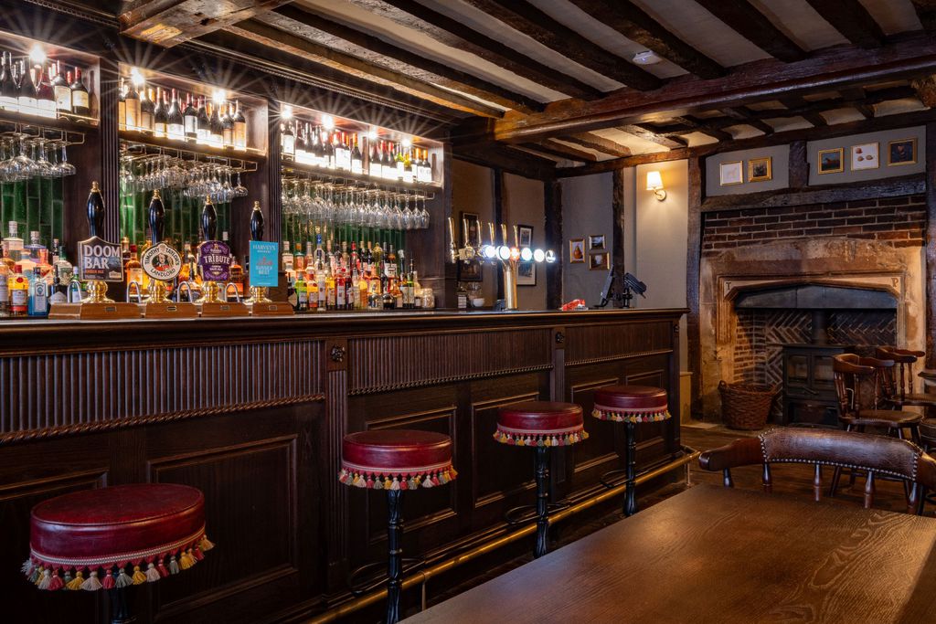 The White Hart 18 - Gallery