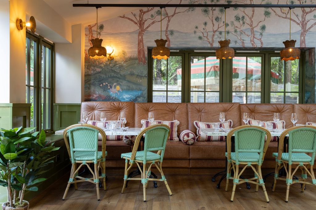 The Ragged Robin 4 - Gallery