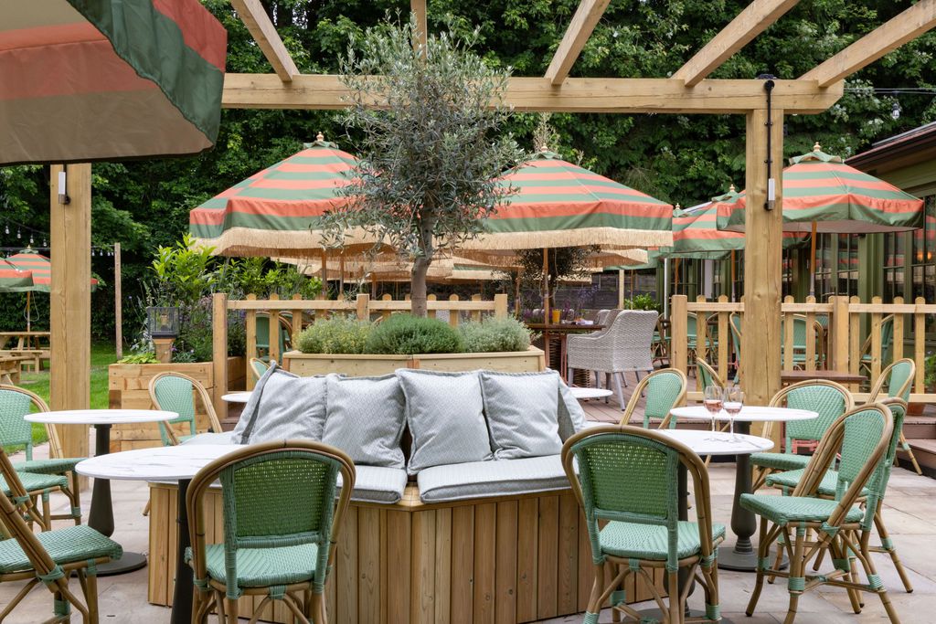 The Ragged Robin 12 - Gallery