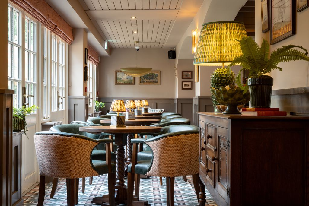 The Ragged Robin 16 - Gallery