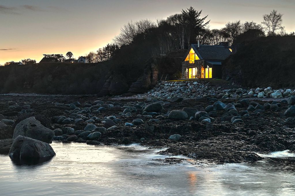 Ice House 15 - Gallery