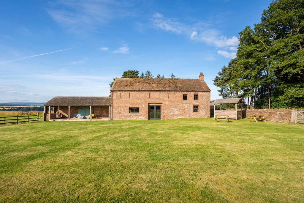 High Barn 1 - Gallery