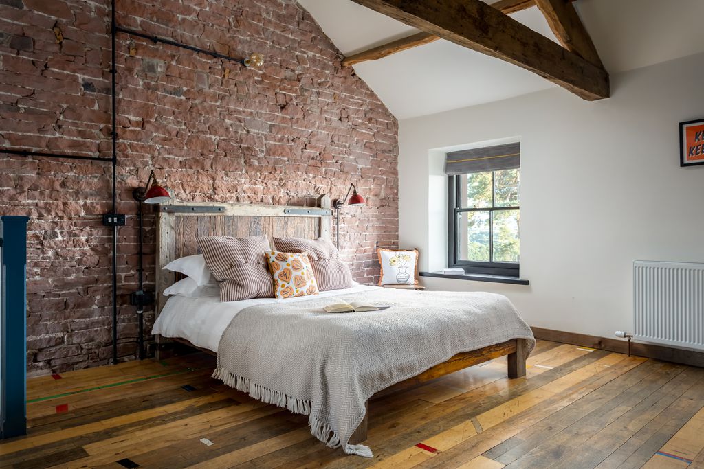 High Barn 8 - Gallery