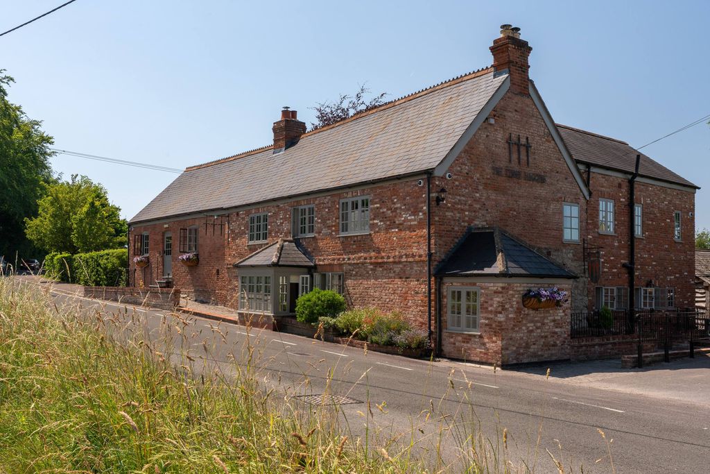 Edington Cottages - Brewhouse 1 - Gallery