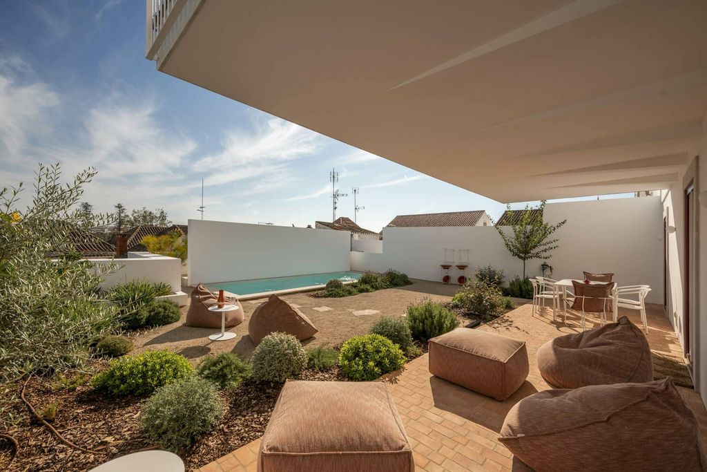Danna Tavira Portuguese Design Houses 2 - Gallery