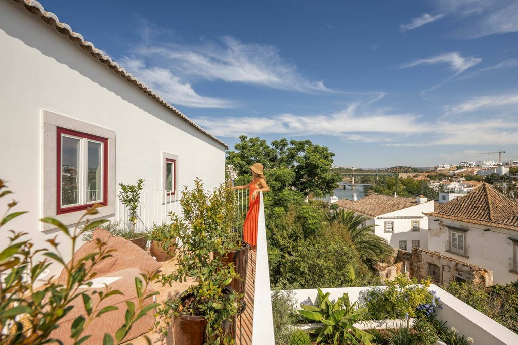 Danna Tavira Portuguese Design Houses 8 - Gallery