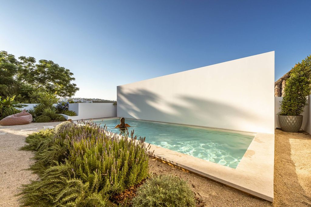 Danna Tavira Portuguese Design Houses 13 - Gallery