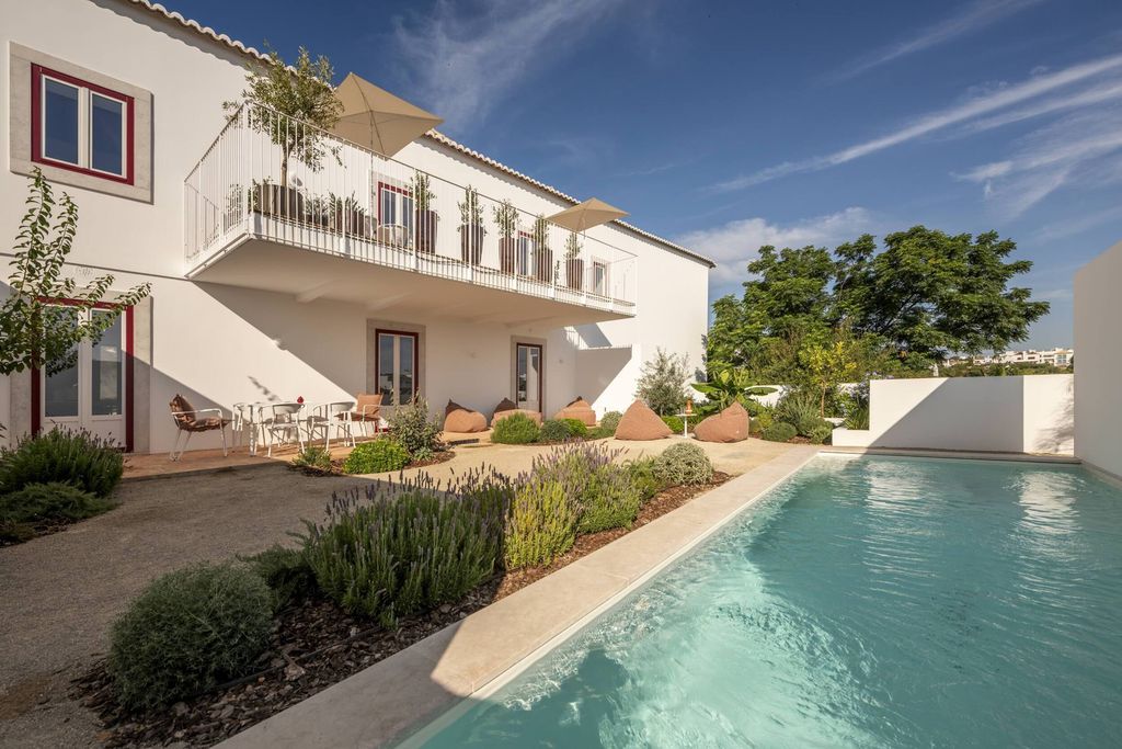 Danna Tavira Portuguese Design Houses 16 - Gallery