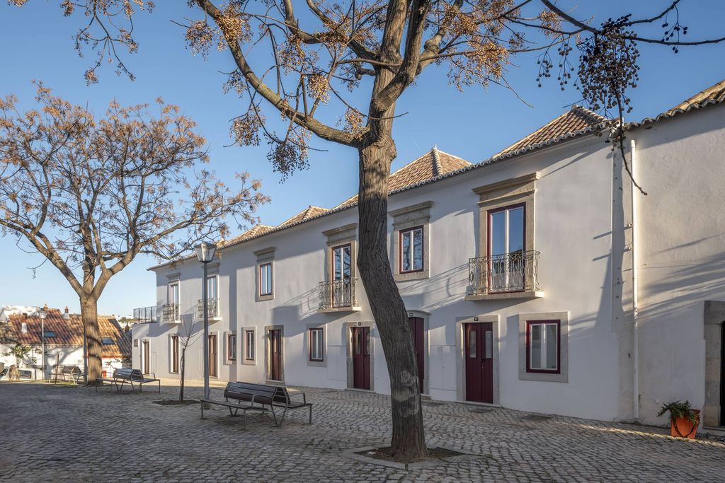 Danna Tavira Portuguese Design Houses 18 - Gallery