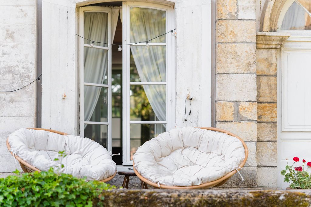 Les Volets Blancs 15 - Gallery