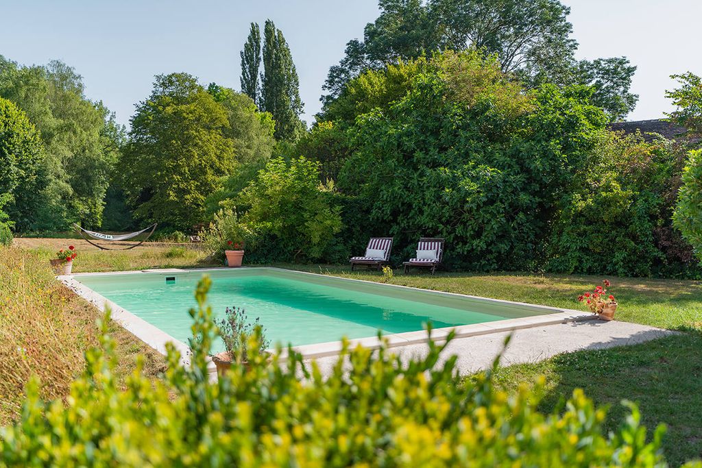 Les Volets Blancs 16 - Gallery