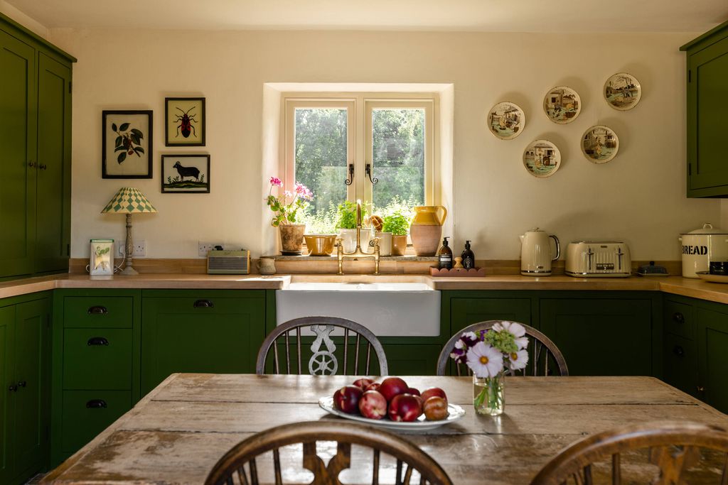 Hensill Farmhouse 3 - Gallery