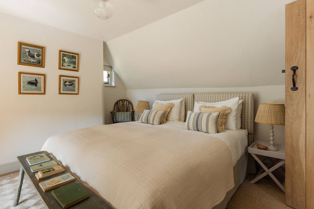 Hensill Farmhouse 10 - Gallery