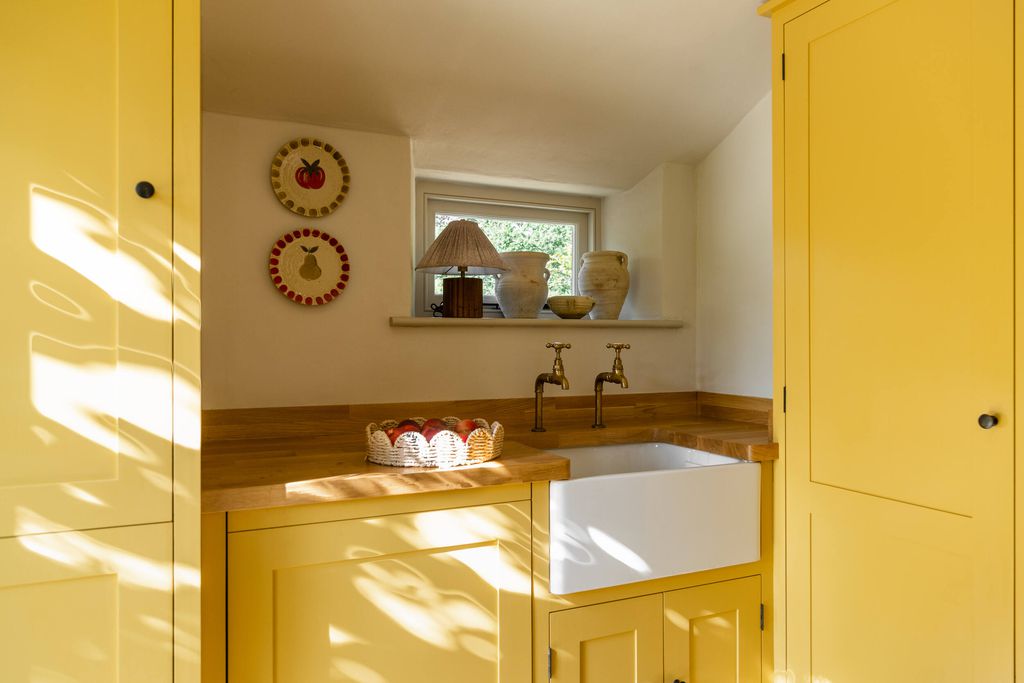 Hensill Farmhouse 12 - Gallery