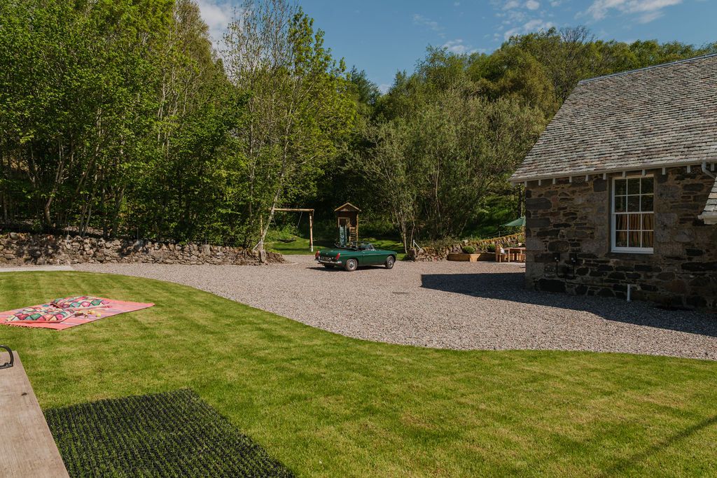 The Schoolhouse 17 - Gallery
