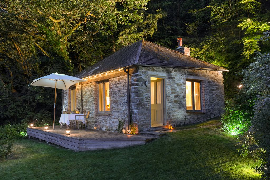 The Count House at Okel Tor Mine 13 - Gallery
