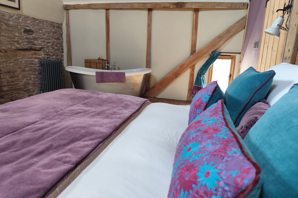 Cothill Barn 6 - Gallery