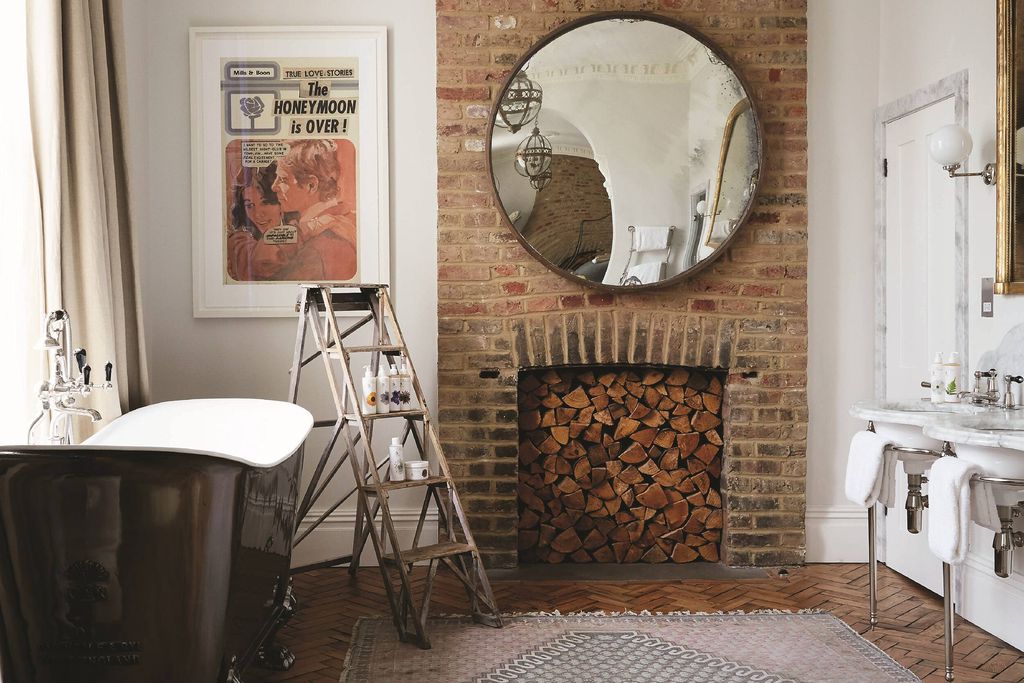 Artist Residence London 8 - Gallery