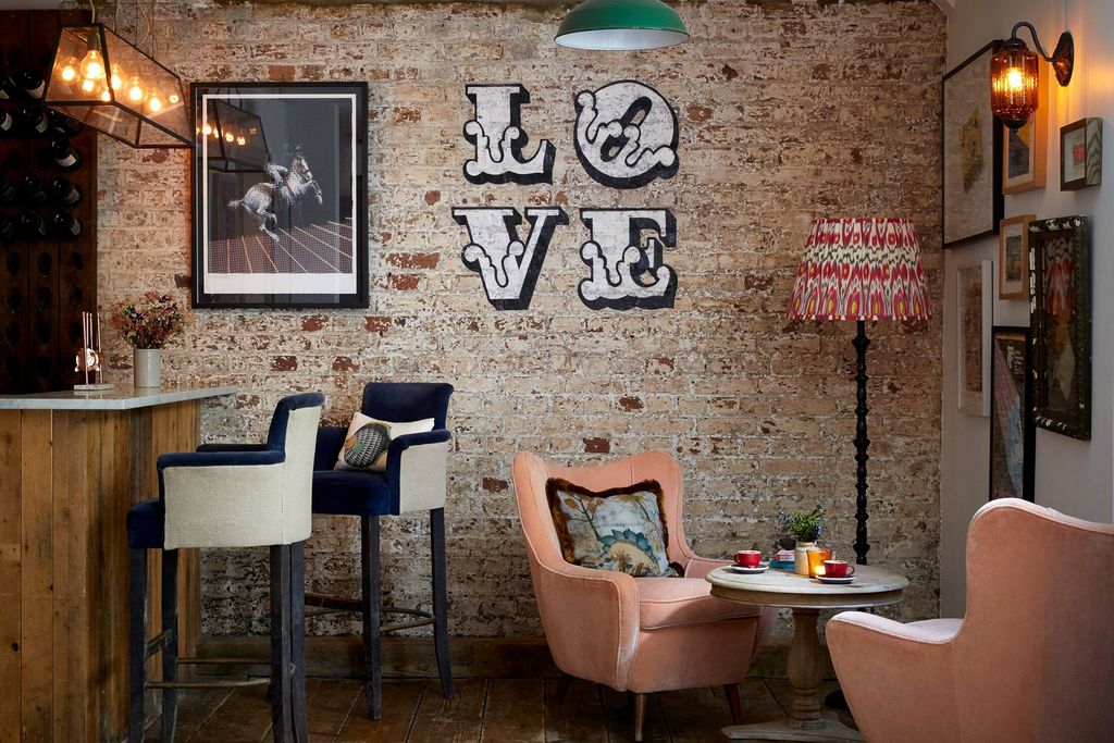 Artist Residence London 13 - Gallery