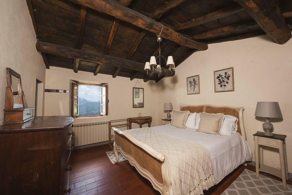 Montate 8 - Gallery