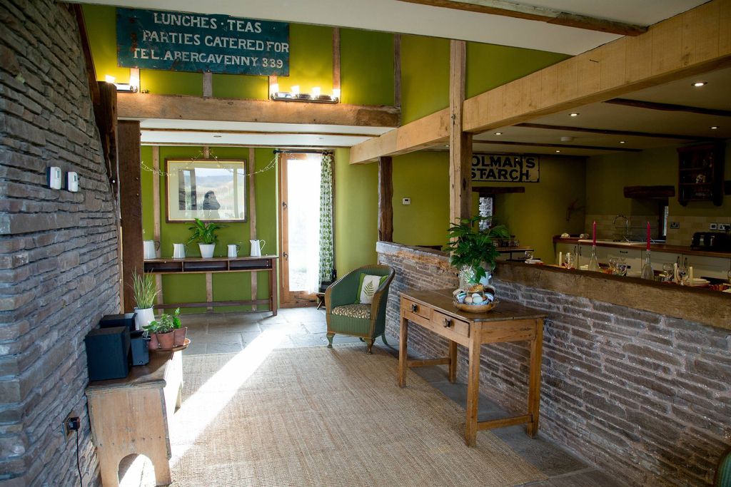 Cothill Barn 10 - Gallery