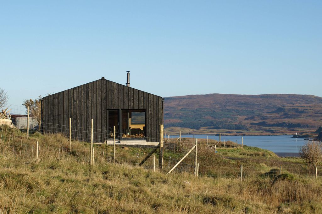 The Black Shed 1 - Gallery