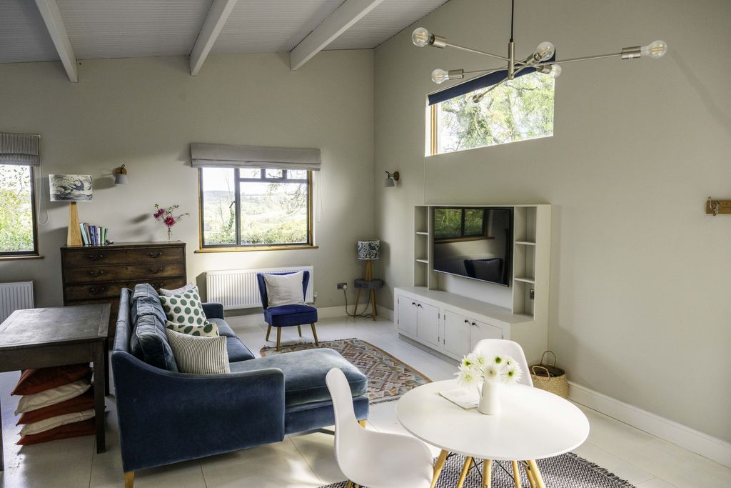 Horseshoe Barn 2 - Gallery