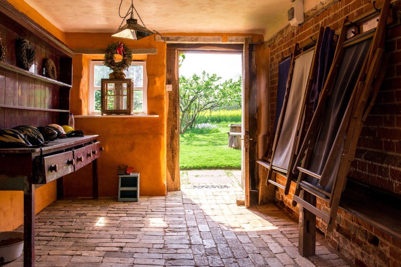 Dons Barn and The Bakery, Grove Farm Sawday's