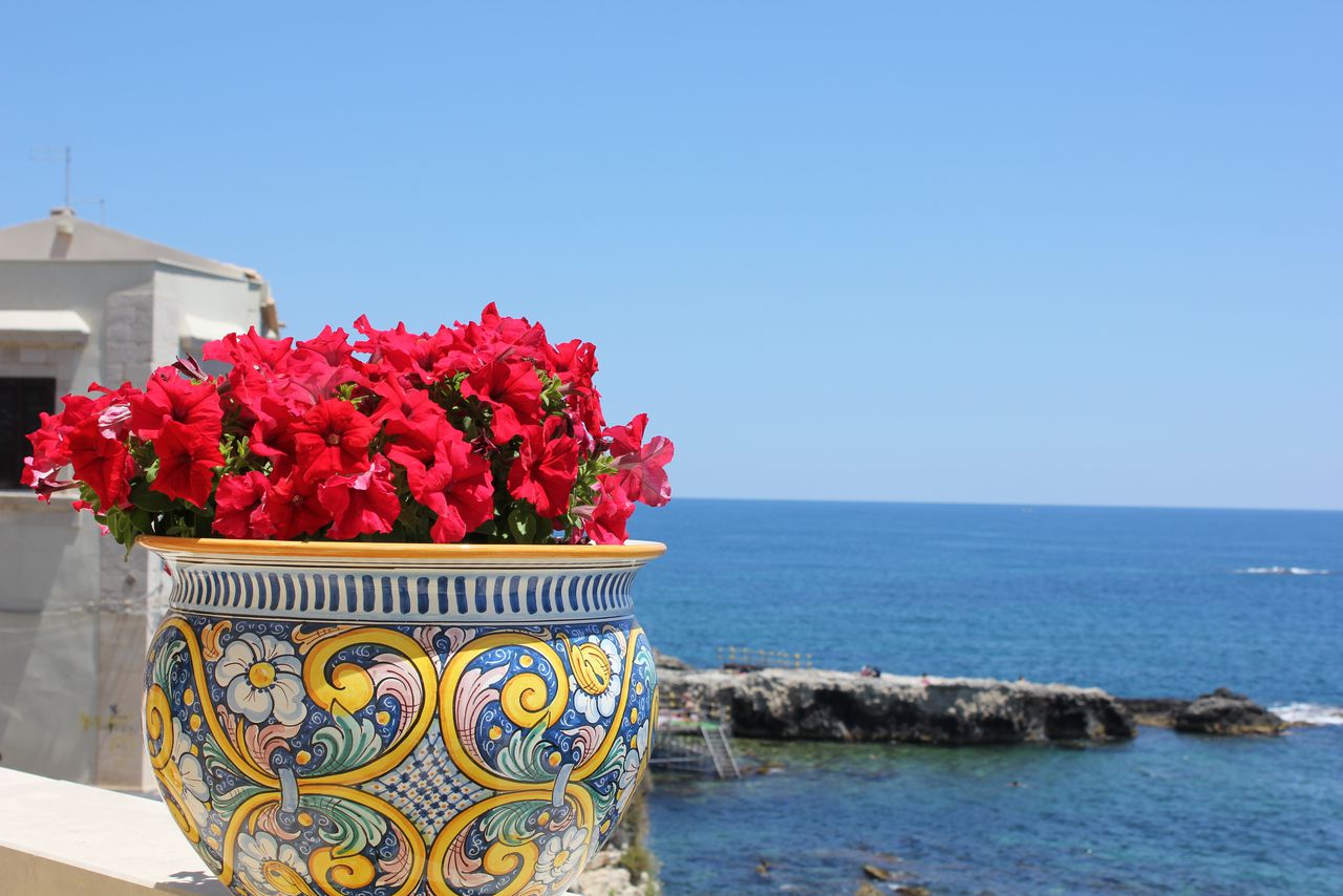 LARGE COSMETIC CASE SUNDOWNERS IN SICILY