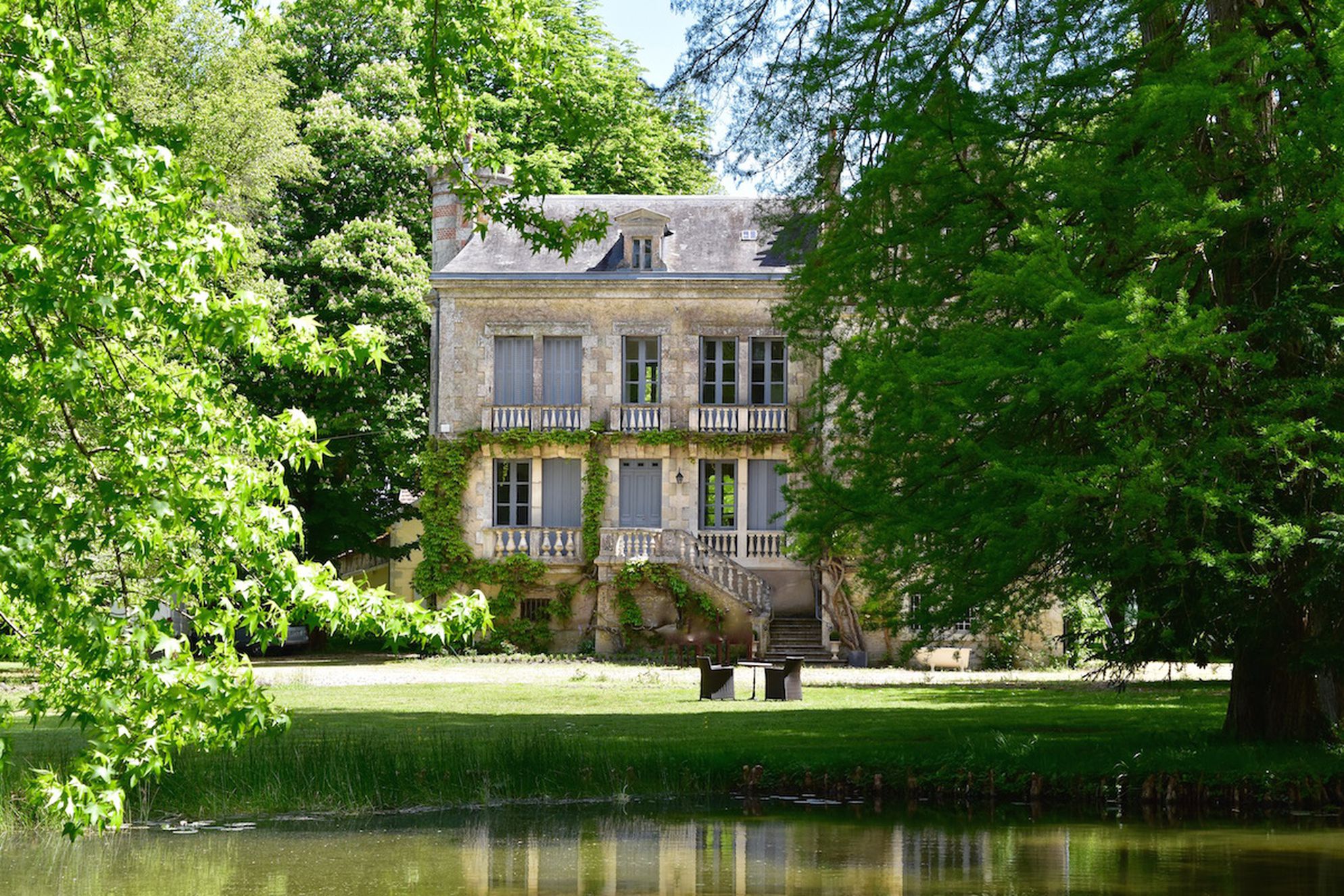 Charming Manoir de Plaisance in the middle of the 12 acres of ground