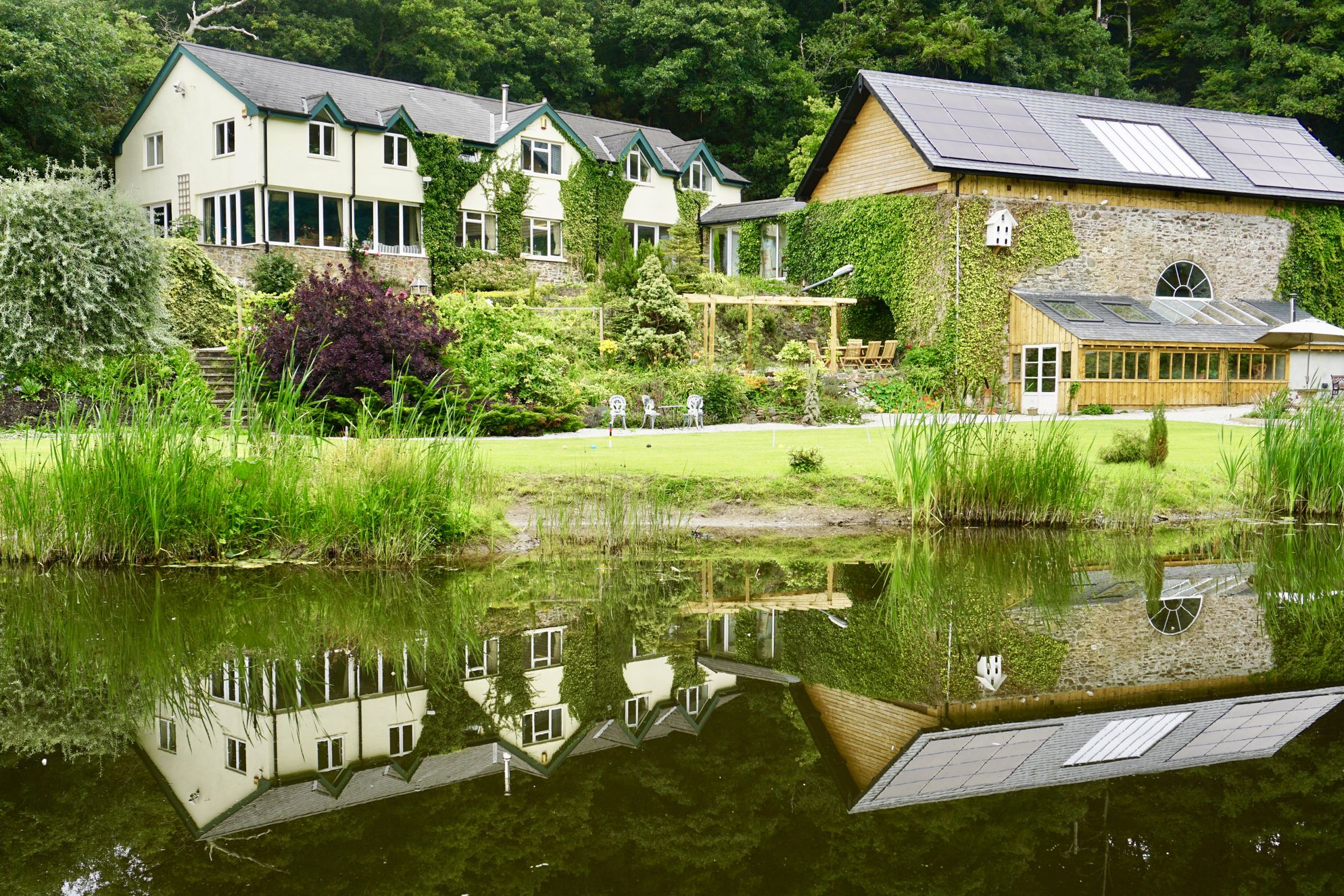 Hadlow House - Gallery