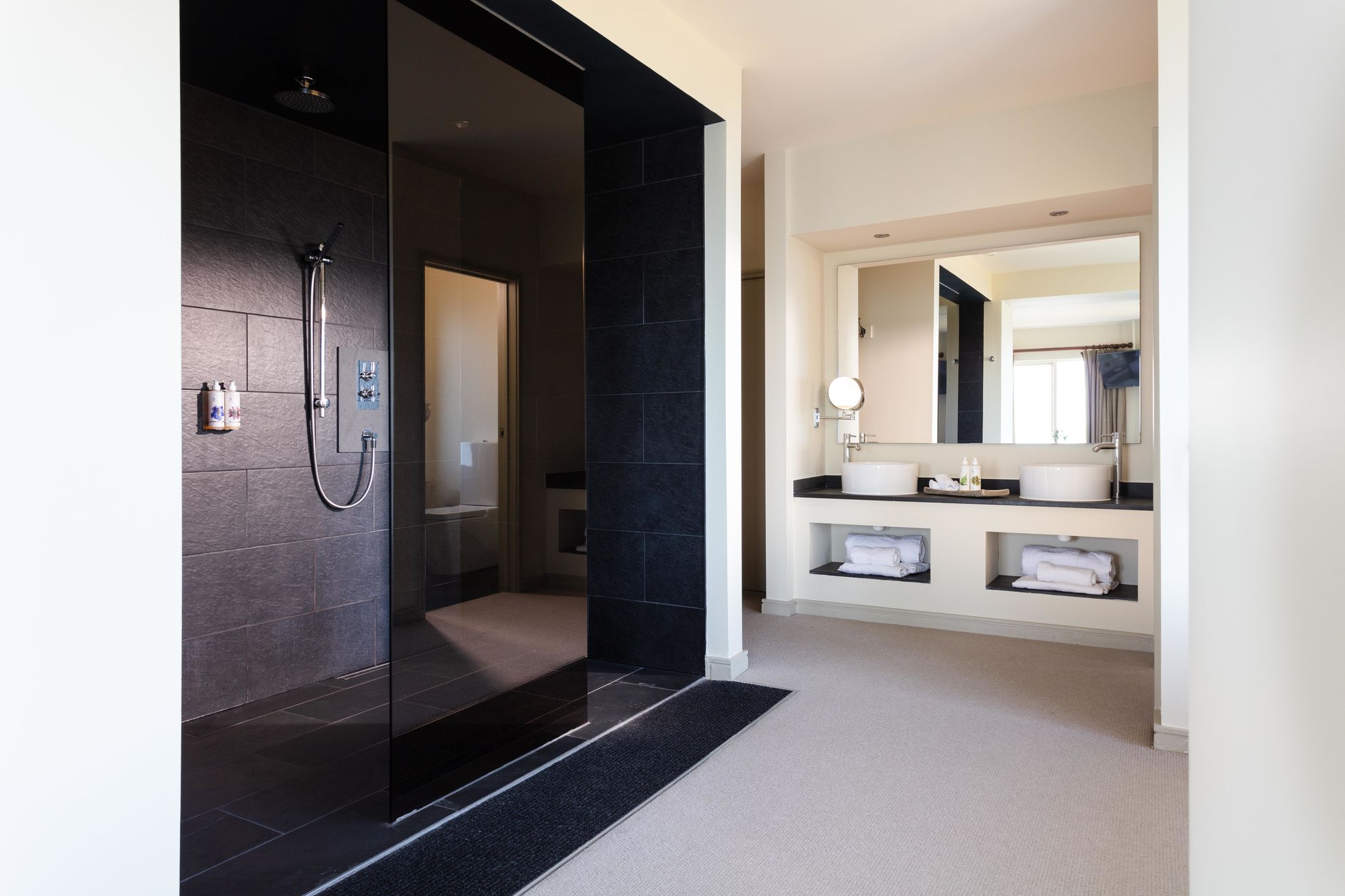 Lewinnick Lodge - Gallery