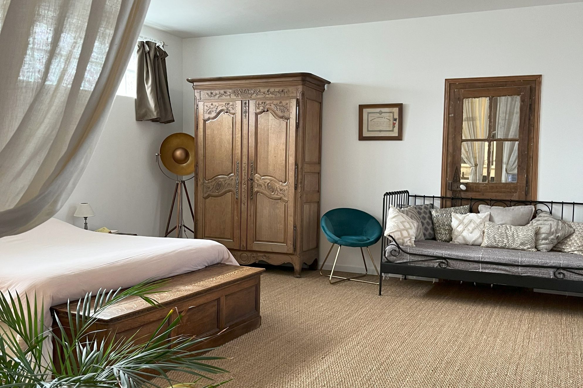 L'Evidence - Gallery