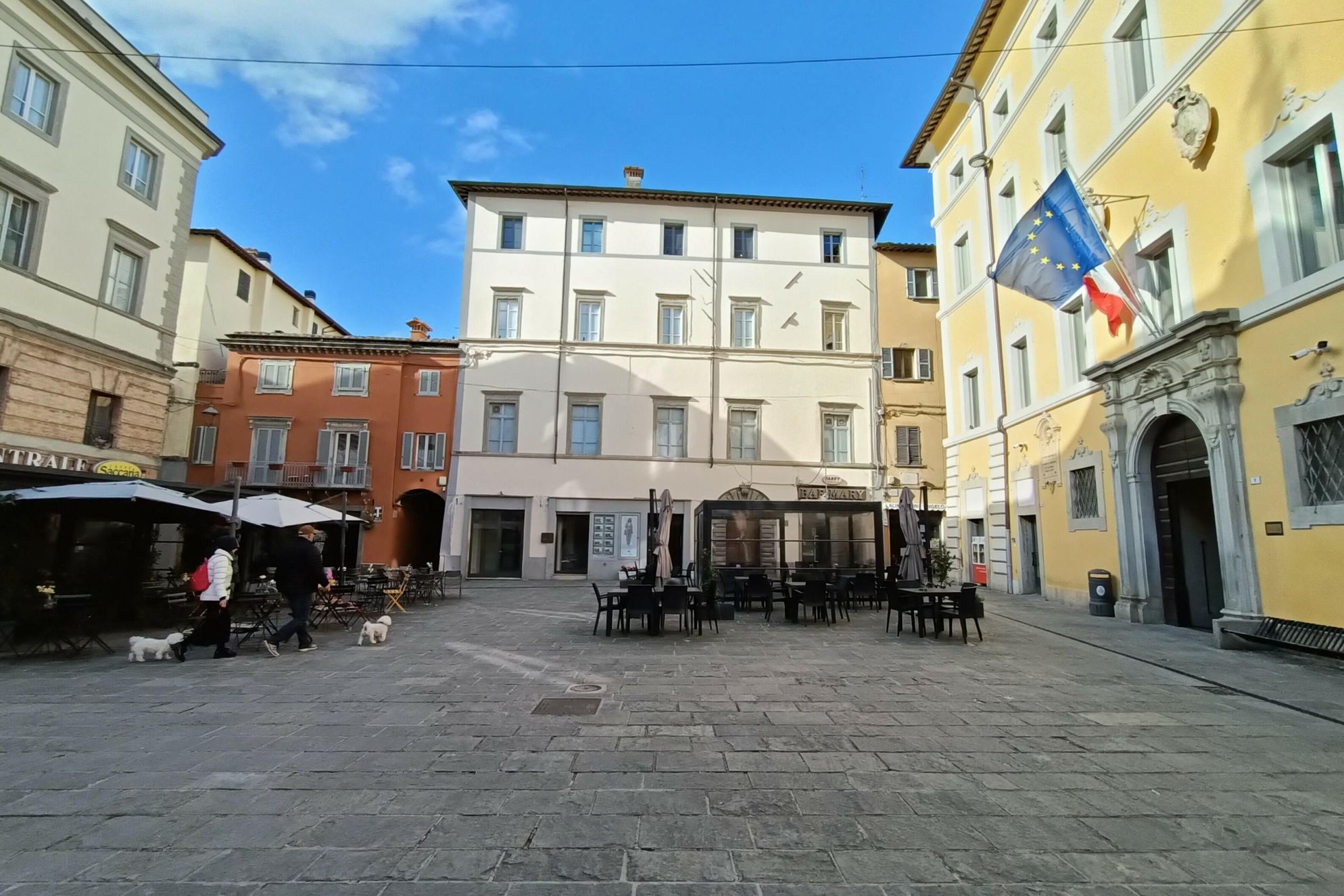 The Square 1 - Gallery