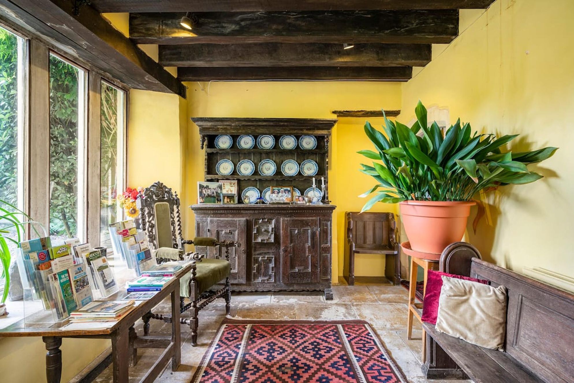 Fyfield Manor - Gallery