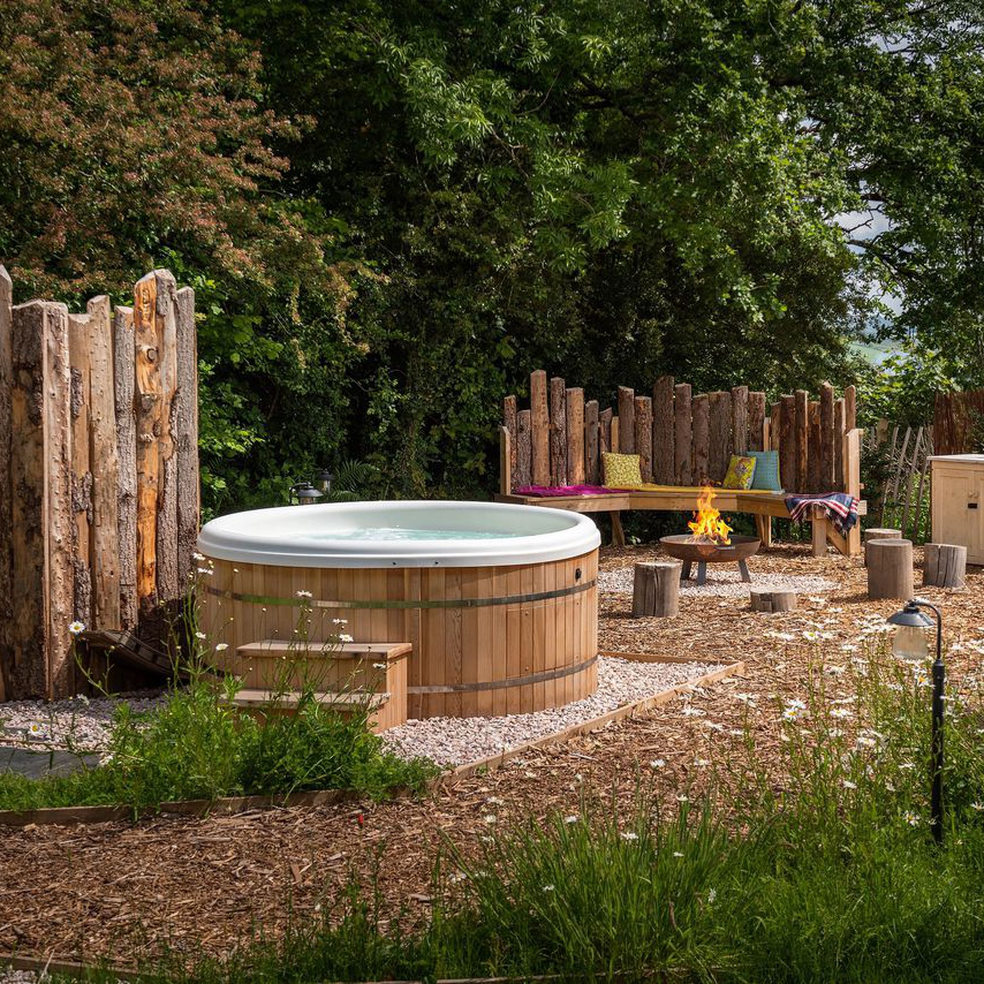 Large holiday cottages with hot tubs