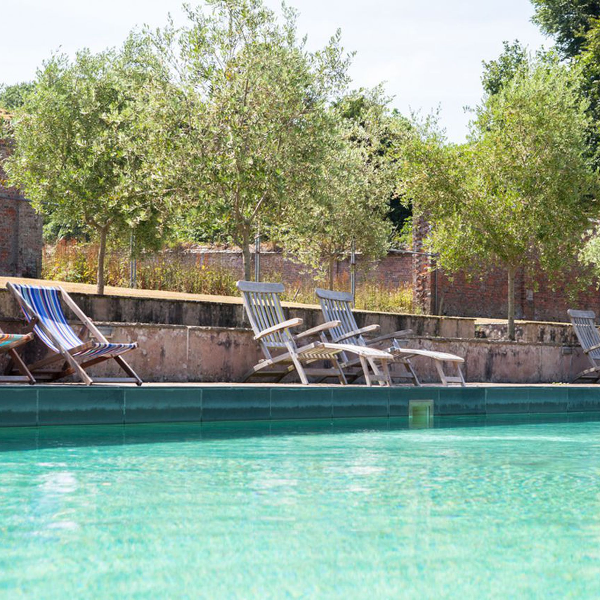 Coastal cottages with pools
