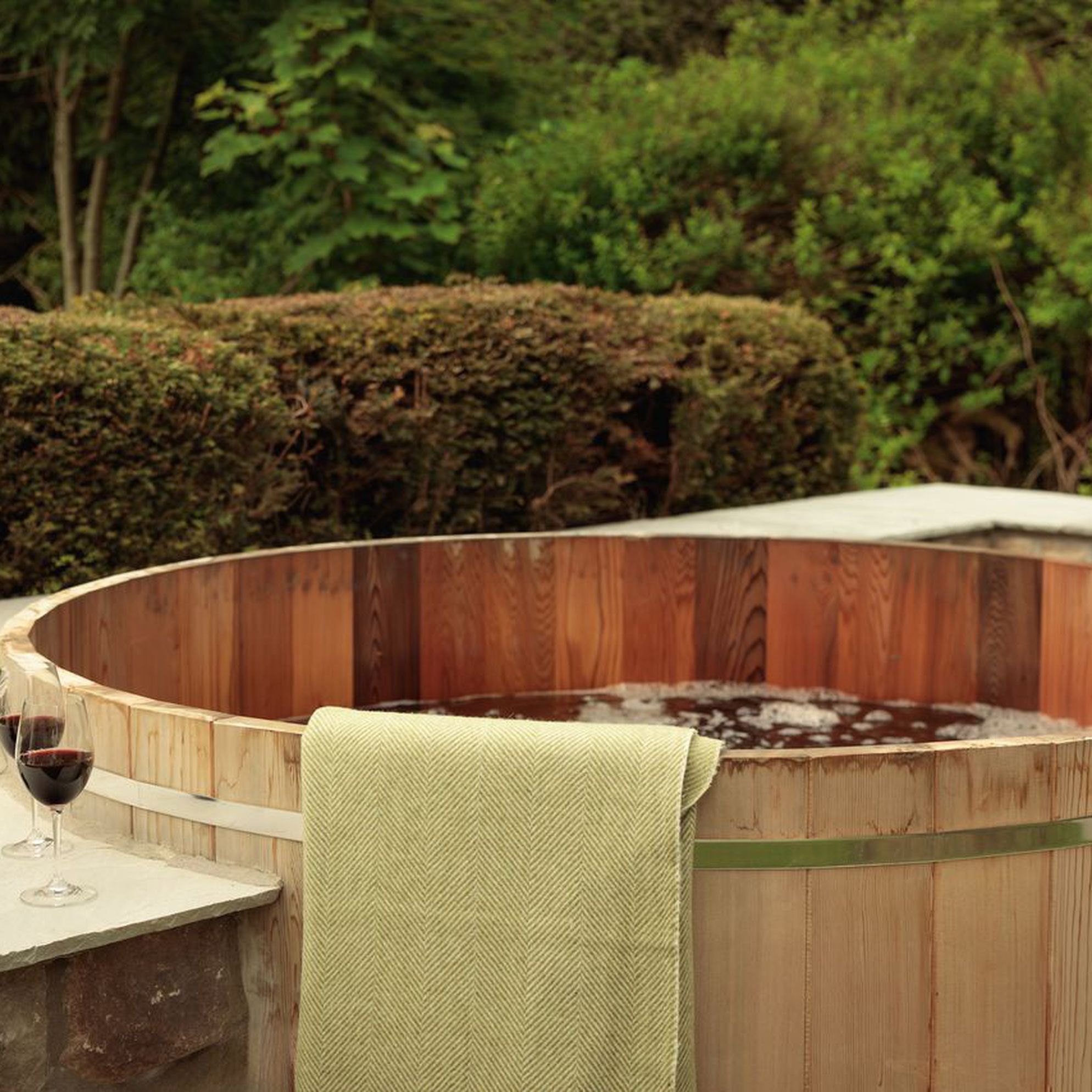 Holiday cottages with hot tubs
