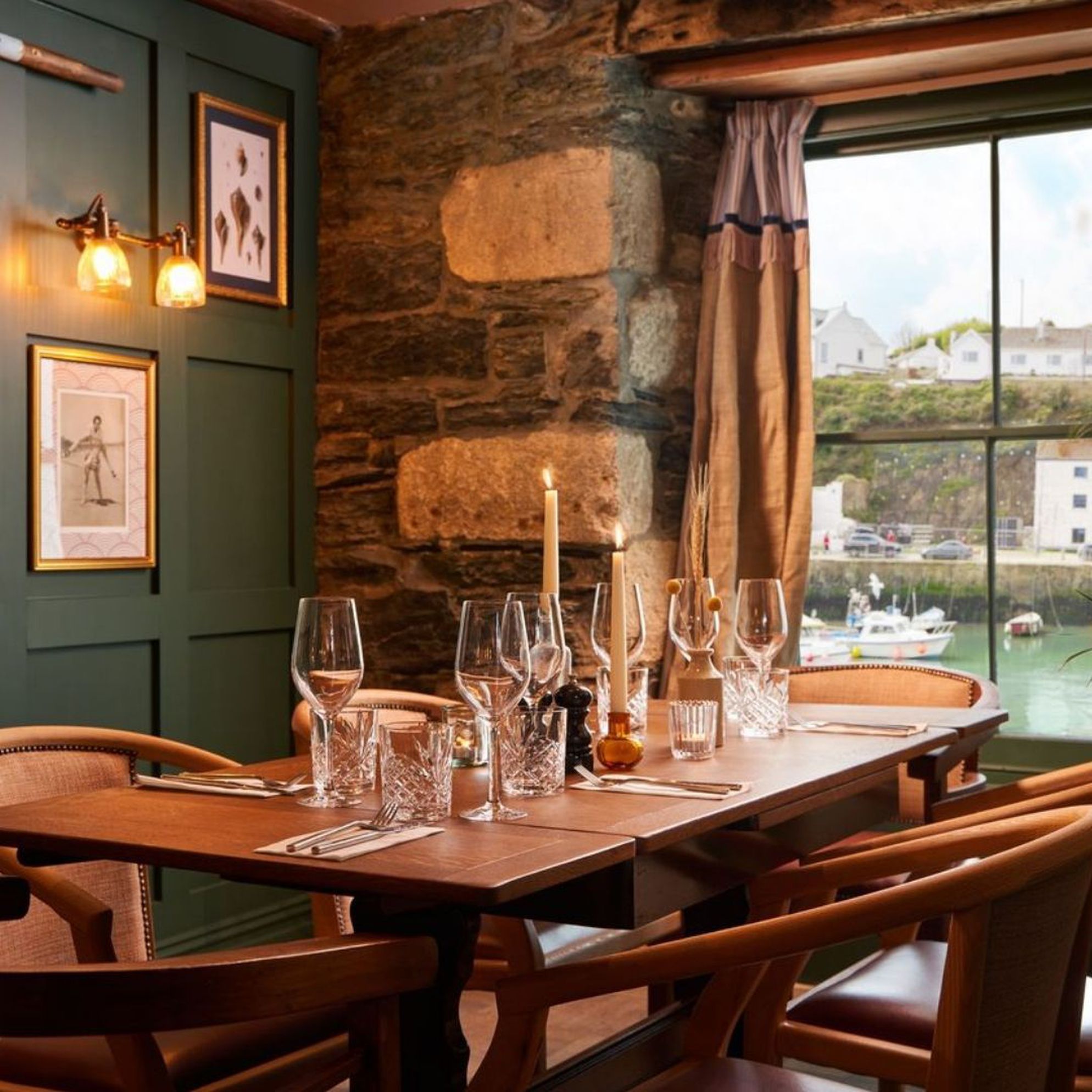 Family-friendly pubs with rooms in Cornwall