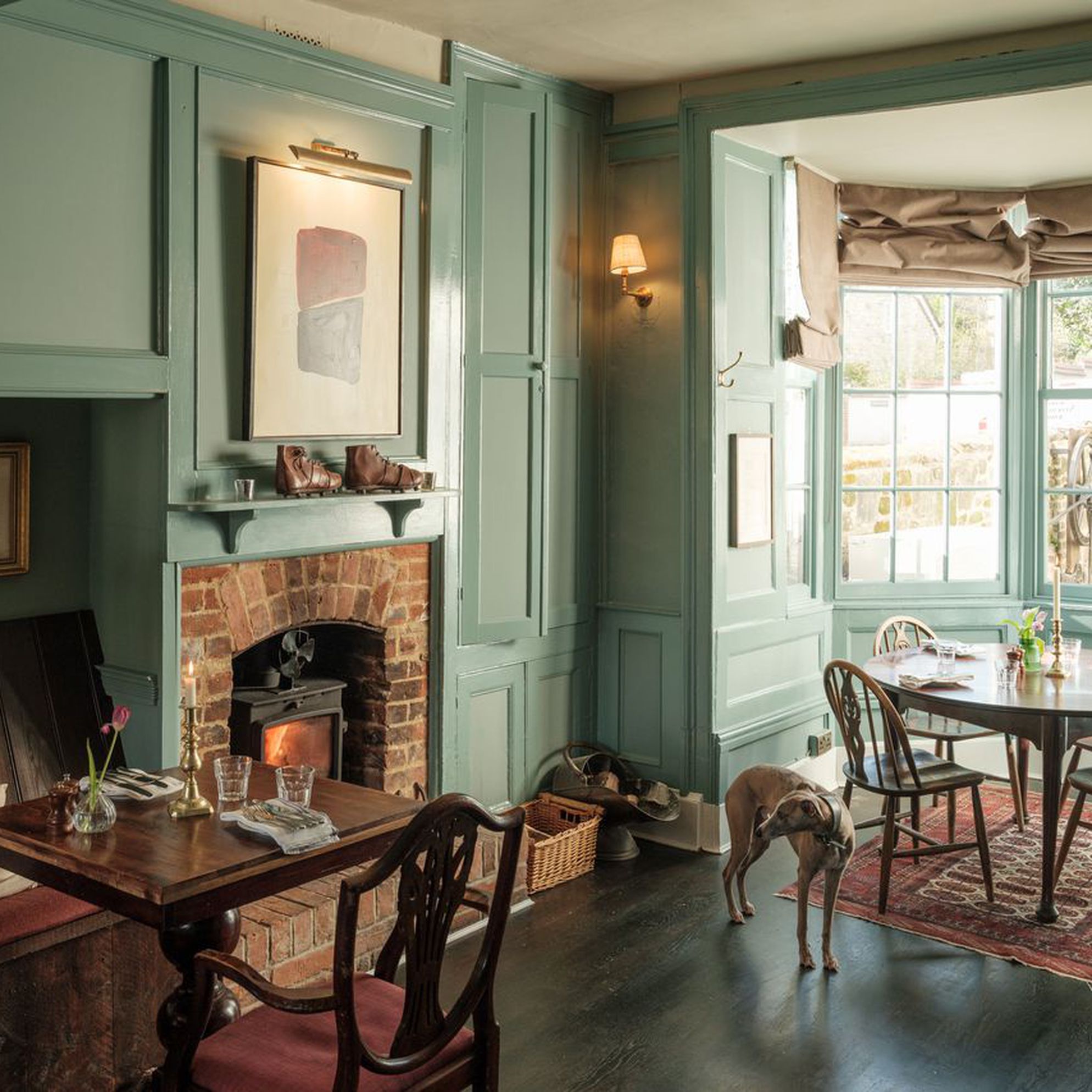 Dog-friendly pubs with rooms in Wiltshire