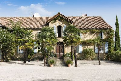Luxury villas in France