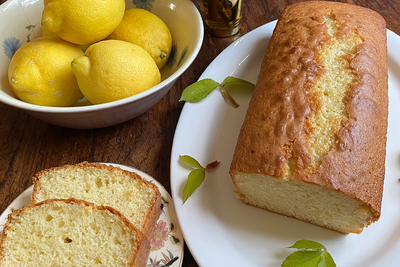 Traditional Spanish lemon cake